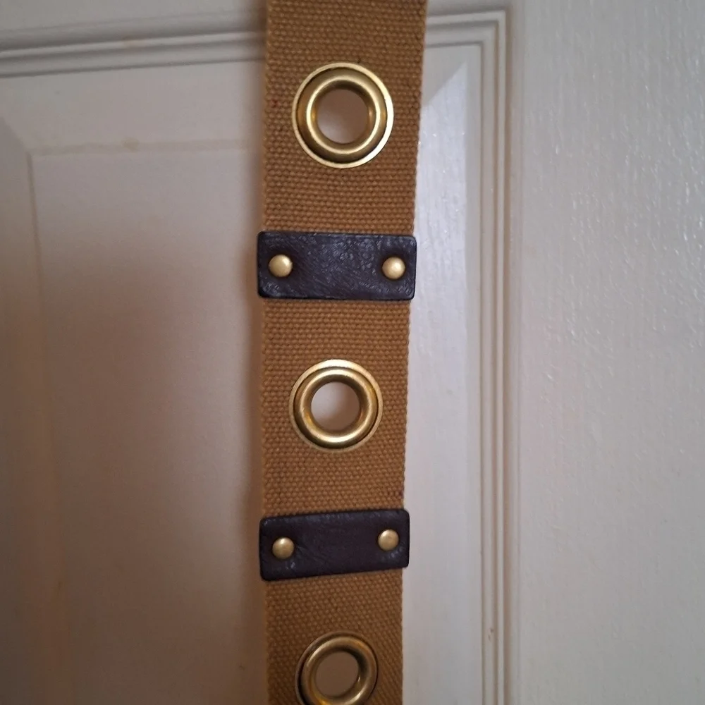 Small canvas belt
